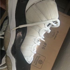 Jordan 11 concord 2011 release size 10